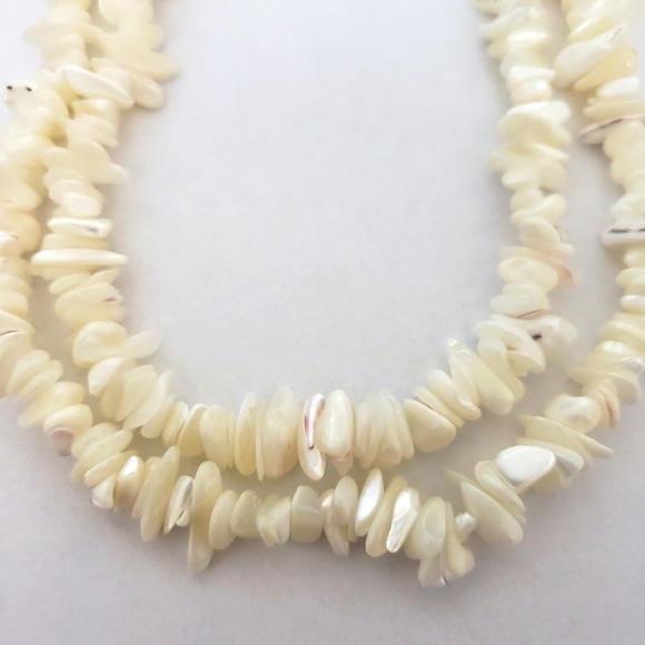 Fashion Jewelry Gemstone Necklace White Quartz Glass Chip Beaded 17" - Picture 2 of 2